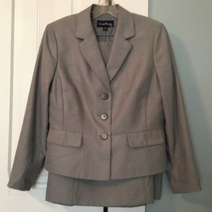 Evan Picone 14P women's skirt suit